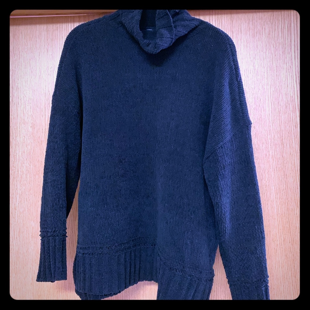❄️ American Eagle chenille sweater ❄️